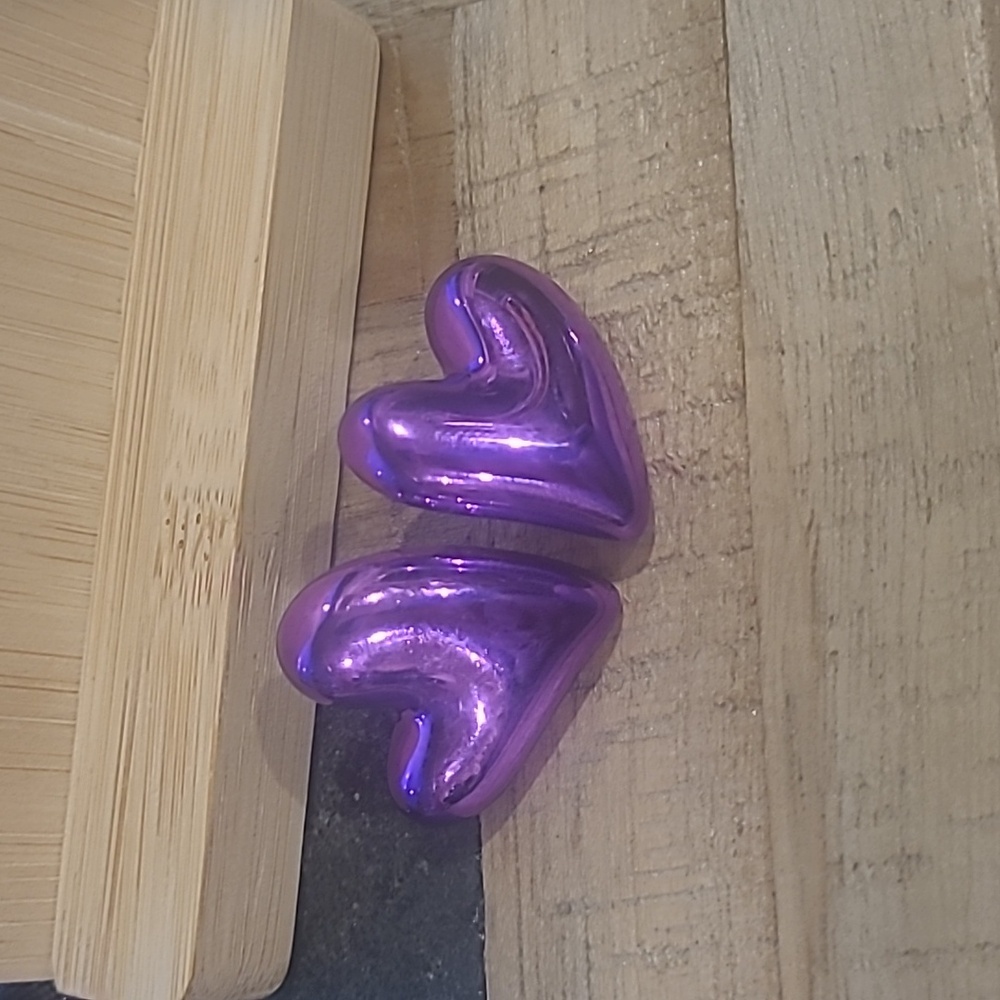 Elegant Heart-Shaped Earrimgs